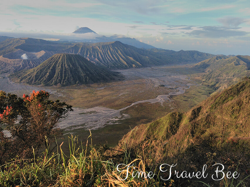 How to get to Mount Bromo? Bromo Sunsrise tour to the view point.
