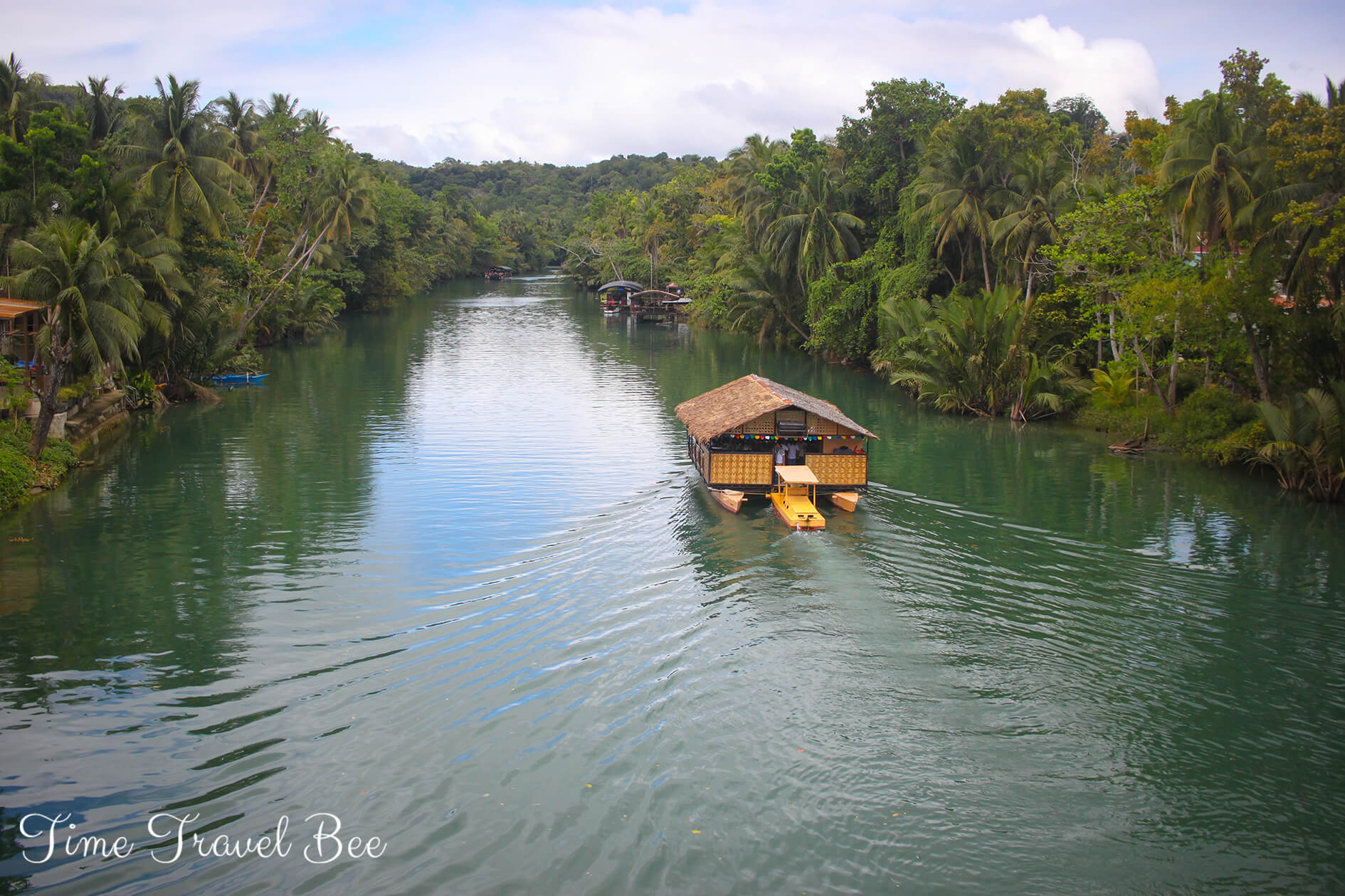 Floating restaurant in Lobok, Bohol, Philippines. Responsible tourism in Bohol.
