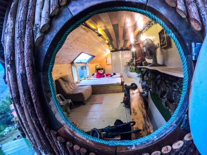 Najbardziej uroczy nocleg w domku Hobbieta w pobliżu Kota Kinabalu.