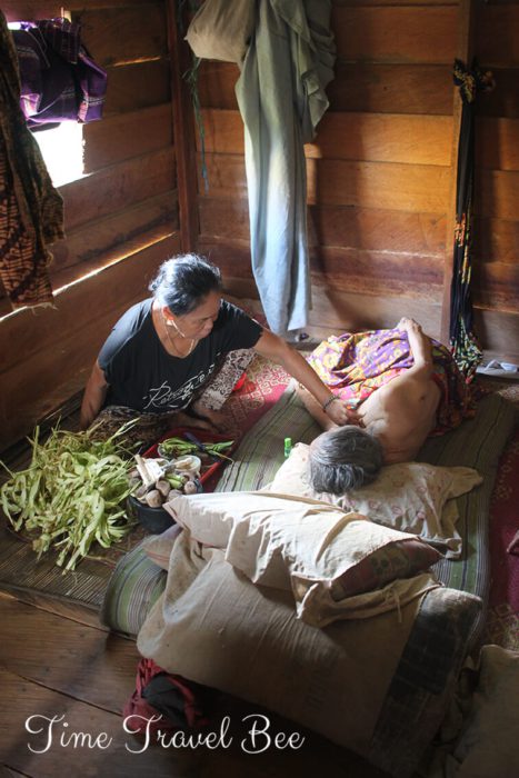 Beliant Bawo rytuał uzdrawiania, czarna magia w Azji i tradycje plemienne.