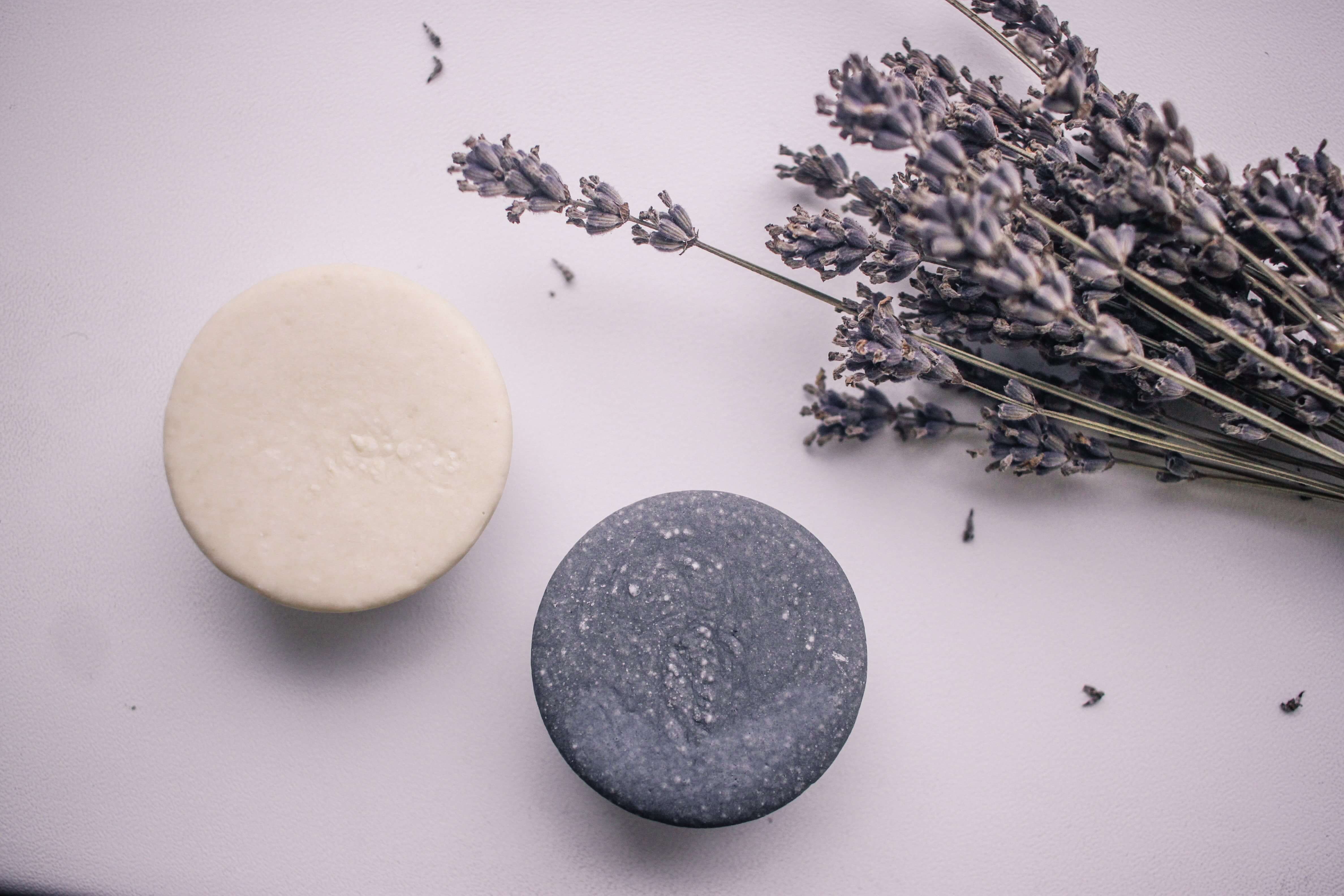 Naturalne kosmetyki w kostkach.