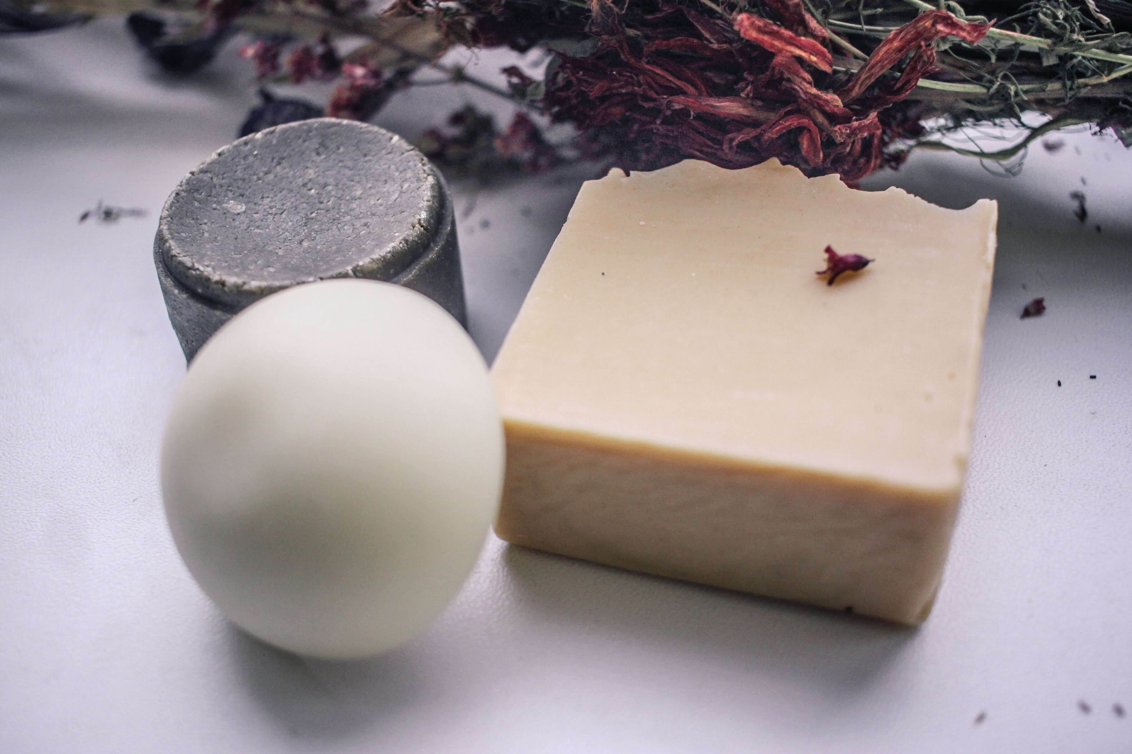 Naturalne kosmetyki w kotkach. Polskie kosmetyki.