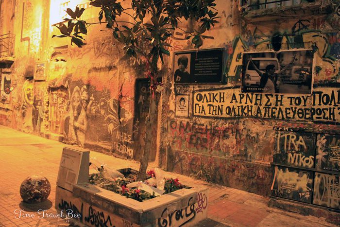 Exarchia w Atenach, dzielnica strajków i anarchistów.